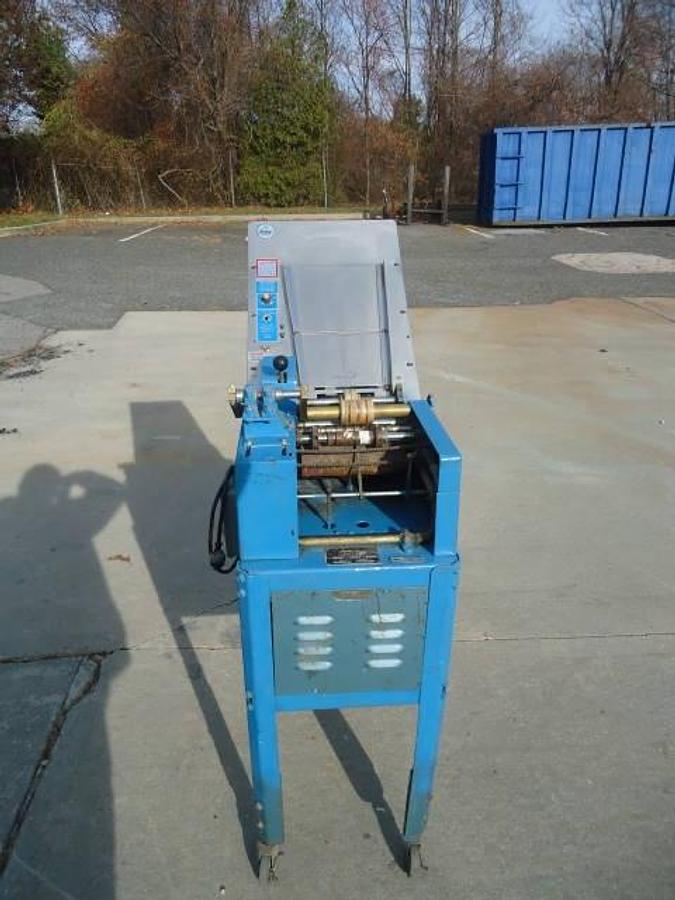 Used Labelette 11c Semi-Automatic Glue Labeler, Portable