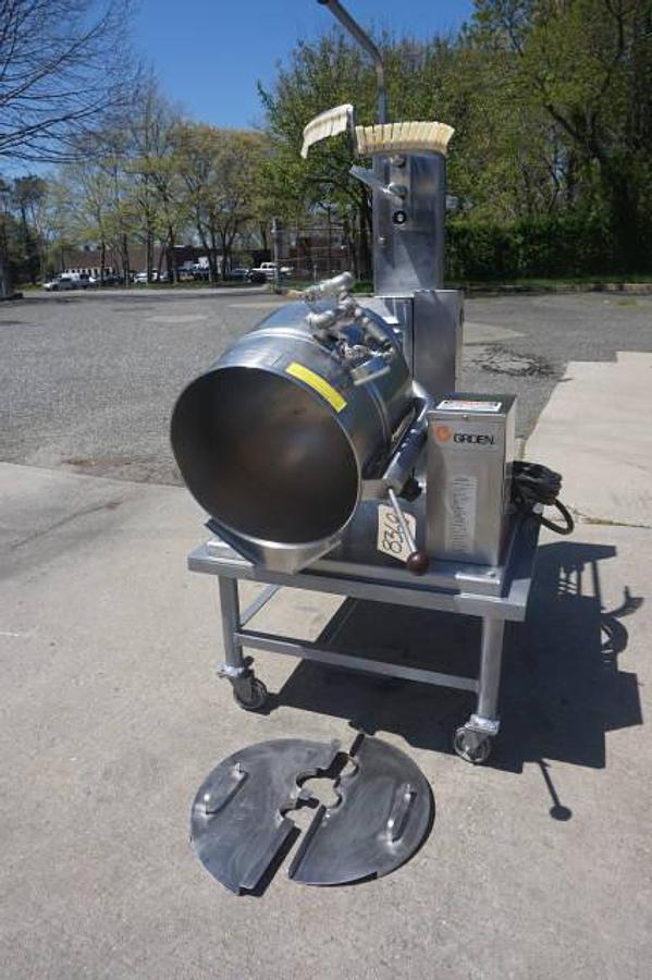 Used 10 Gallon Groen SS Electric Self-Contained Twin Action Scraper Kettle, Tilt Discharge