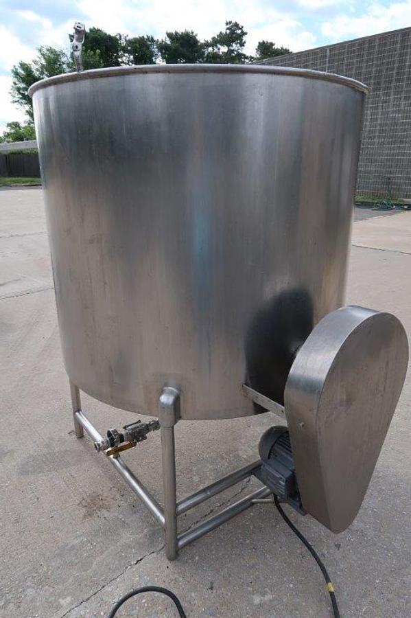 Used 500 Gallon Stainless Steel Vertical Mix Tank, Side Entering Triple Prop