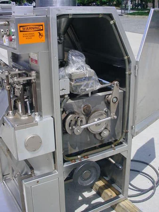 Used Toresani Mt265-A Four Punch Tortellini Machine