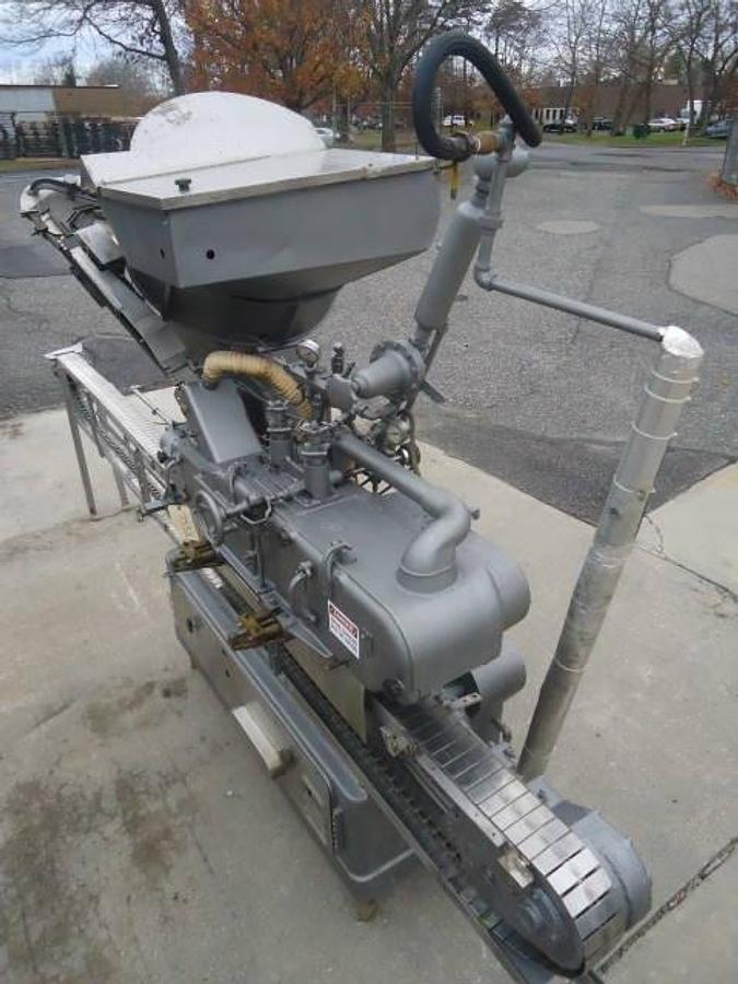 Used WHITE CAP “VAPOR VACUUM””  CAPPER, 82mm