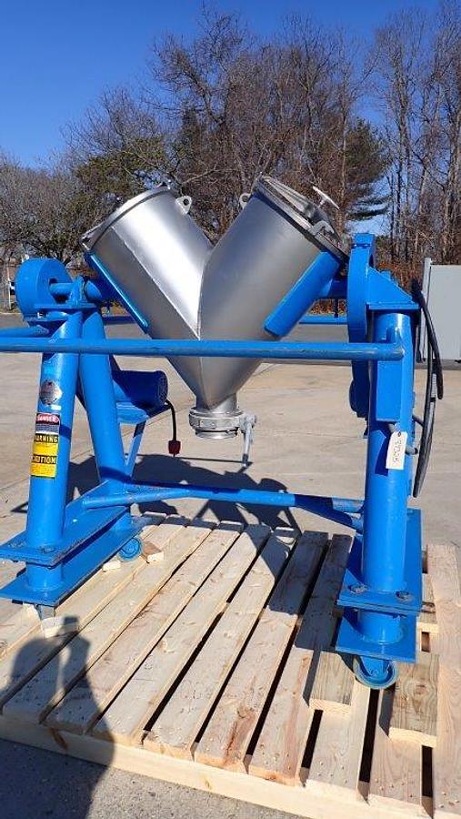 Used 3 Cu. Ft. Patterson Kelley SS Twin Shell Blender, 60 Lbs/CF Density