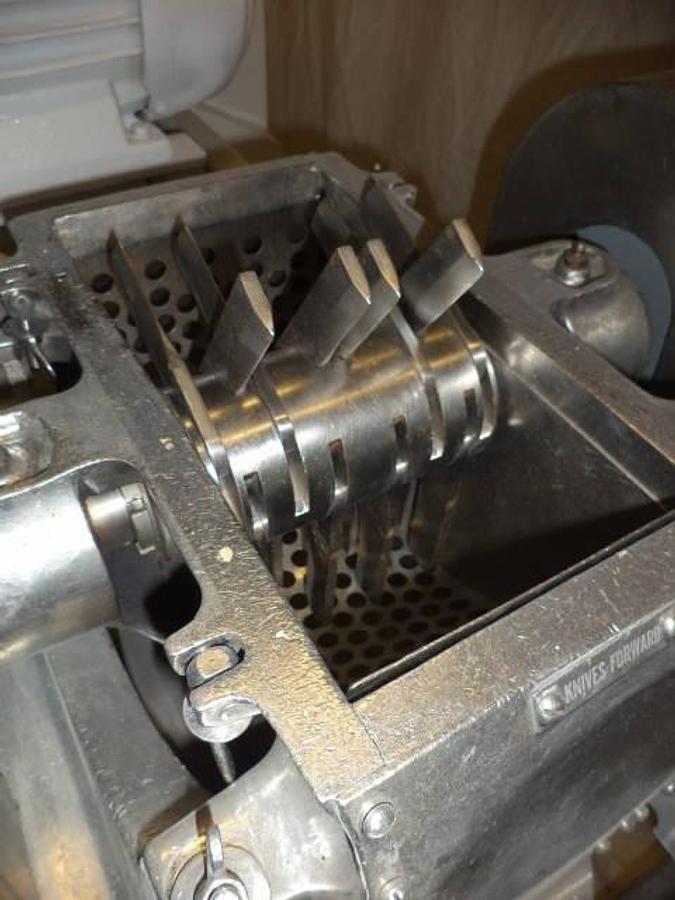 Used Fitzpatrick D6 Comminuting Mill, Pan Fed, XP