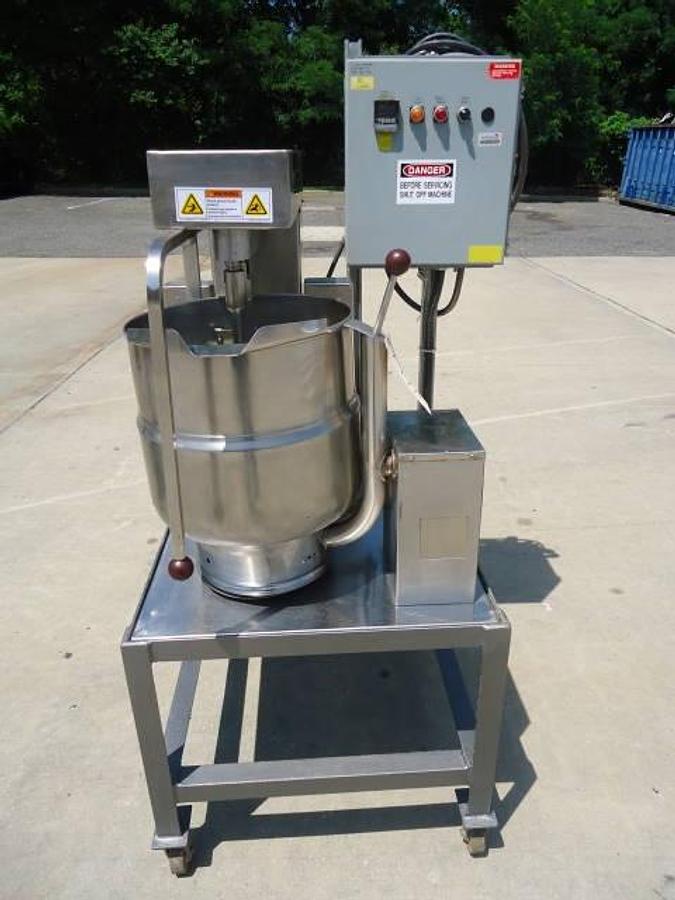 Used 10 Gallon Groen Stainless Steel Electric Twin Action Mix Kettle, 50 Psi