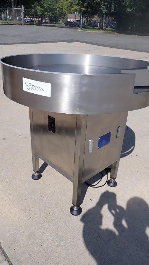 Used Metica 36 in SS Rotary Unscrambling/Accumulating Table, Varnished