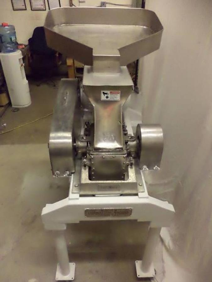 Used Fitzpatrick D6 Comminuting Mill, Pan Fed, XP