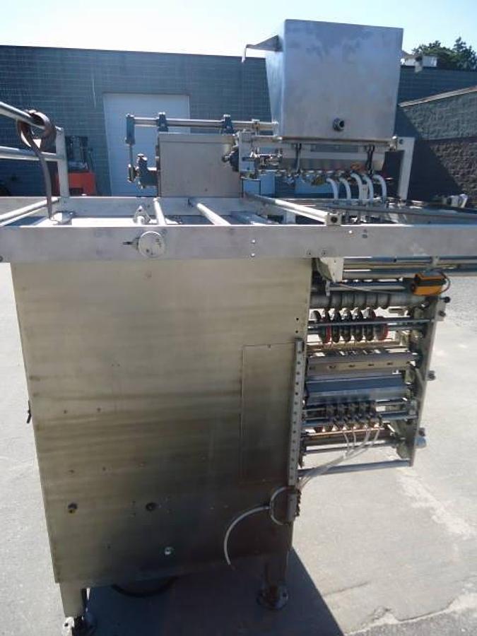 Used Circle V16h4 Vertical Pouch Machine