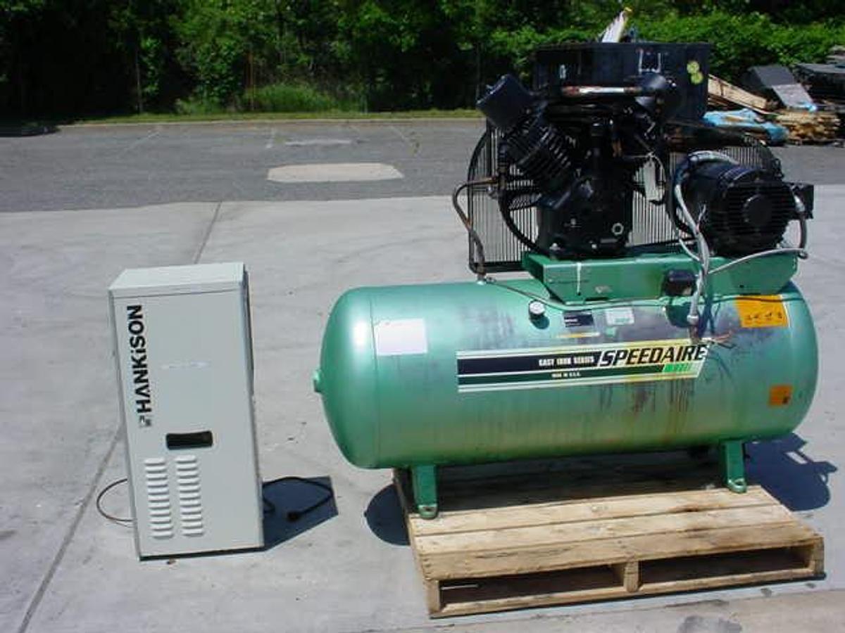 Used Speedaire 15 Hp Tank Mounted Air Compressor W /Dryer