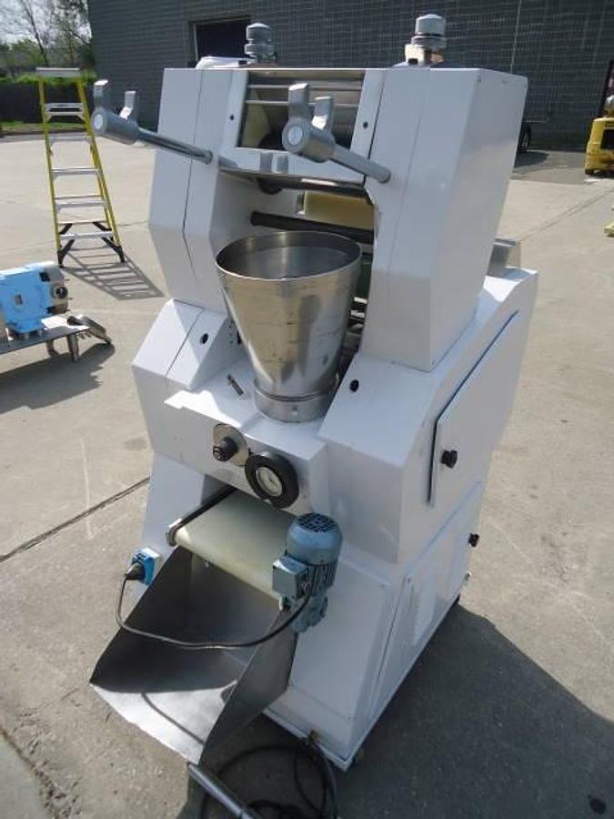 Used Saima T4/B 265mm Tortellini Machine