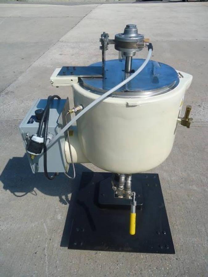 Used 5 Gallon Kemwall Electric Mix Kettle, Air Operated