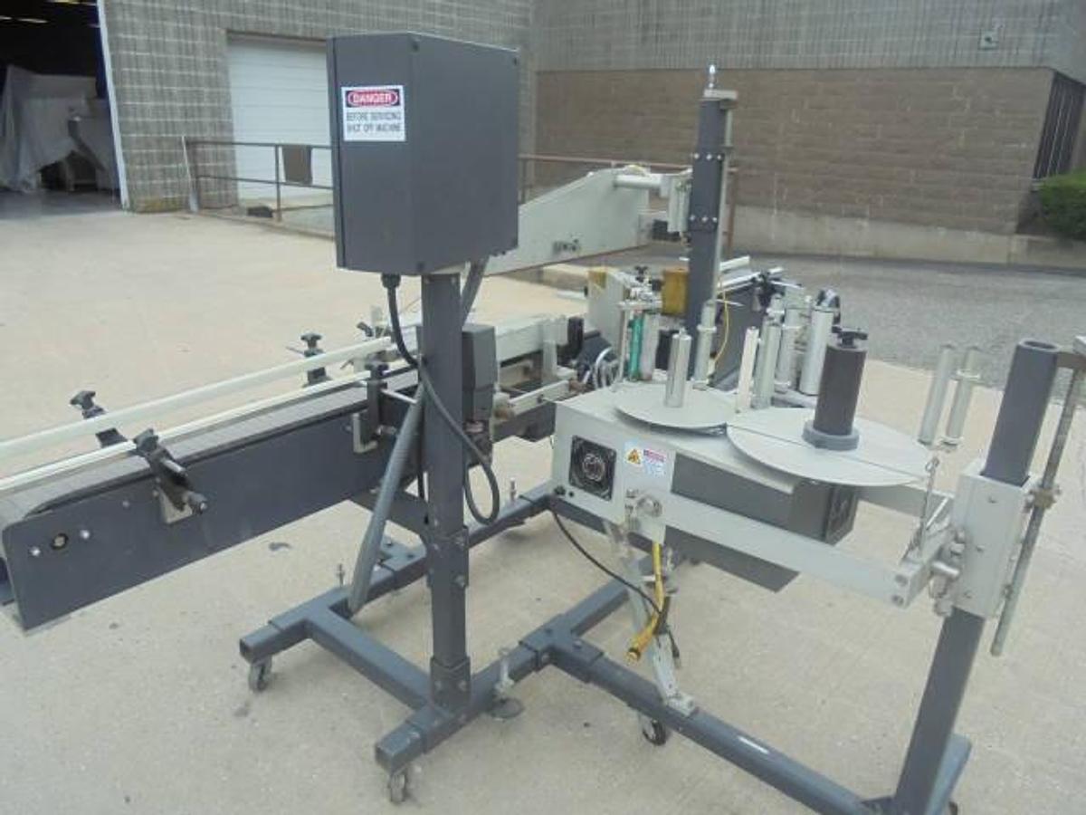 Used Universal SL-2000 Spot/Wrap Around Pressure Sensitive Labeler