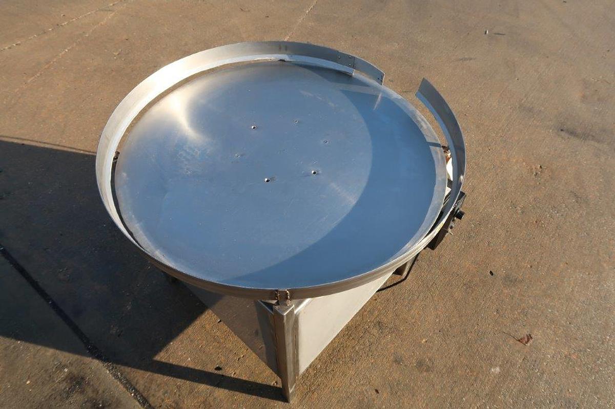 Used 38 In. Diameter PPET Rotary Unscrambling/Accumulating Table, Varispeed