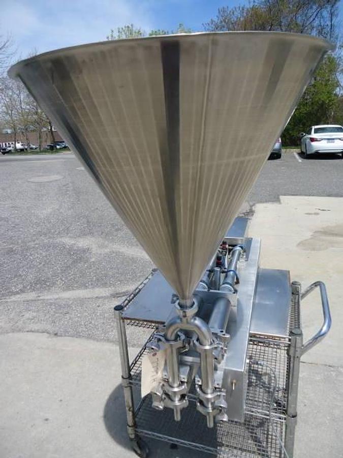 Used Ron Ungar Twin Piston Filler, Air Operated