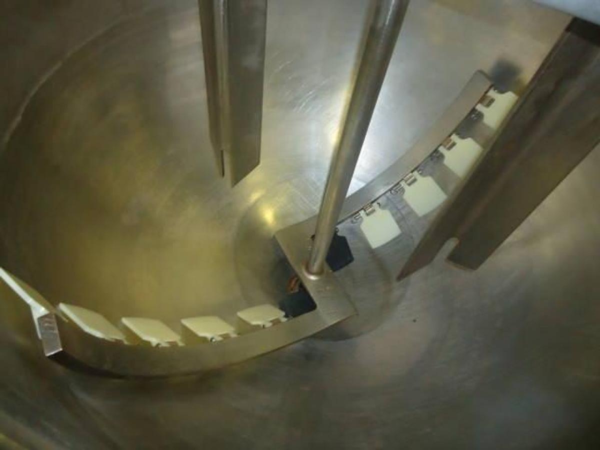 Used 150 Gallon Lee 316 Stainless Steel Tilt Kettle With Scraper Agitation, 125 Psi Jacket