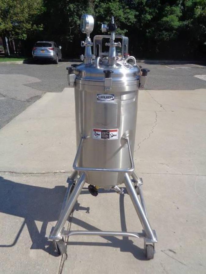 Used 26 Gallon Walker 316L SS Portable Pressure Tank
