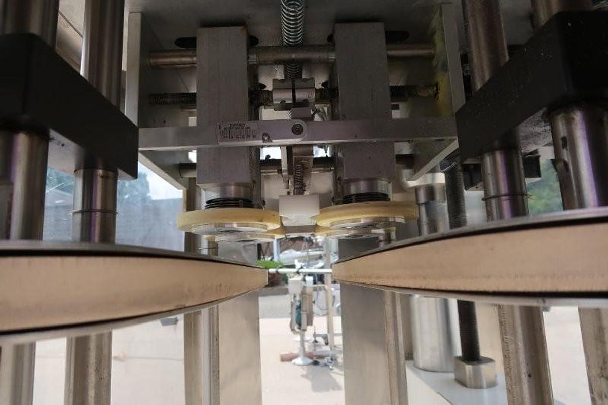 Used Kaps-All FE-4 Automatic Four Spindle Inline Screw Capping Machine