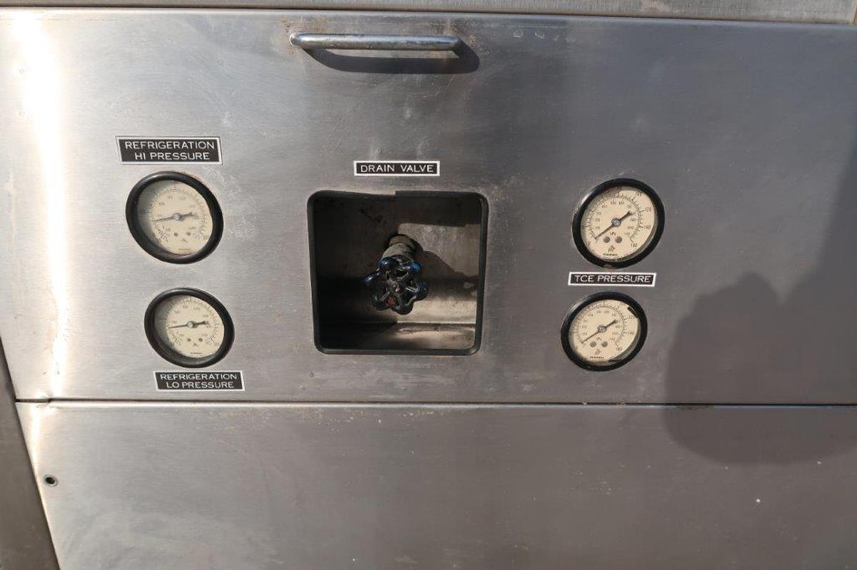 Used Virtis Freeze Dryer, Self/Contained Cylindrical Chamber