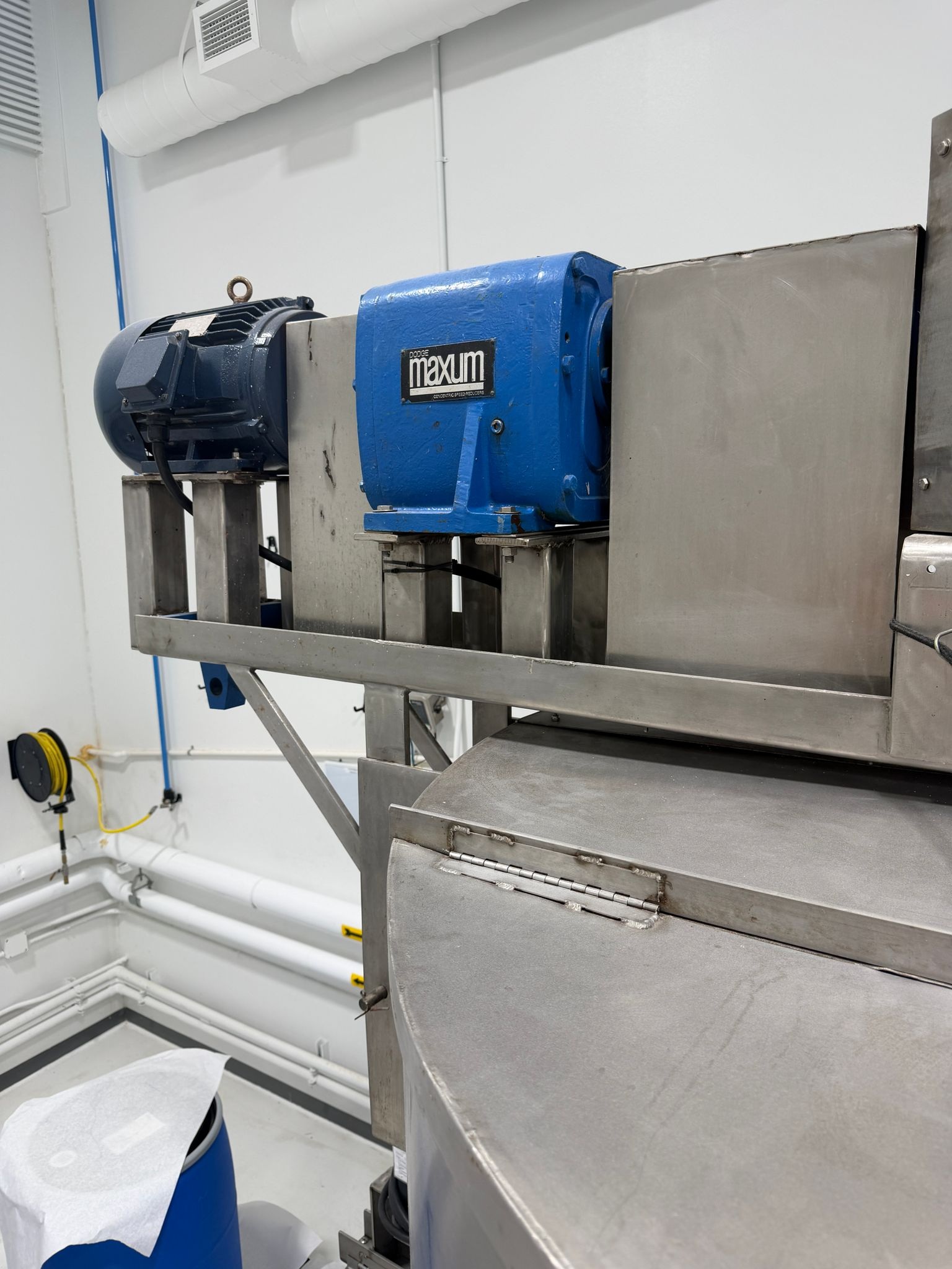Used Lee 1,000 Gallon SS Jacketed Mixing Tank, 40 PSI