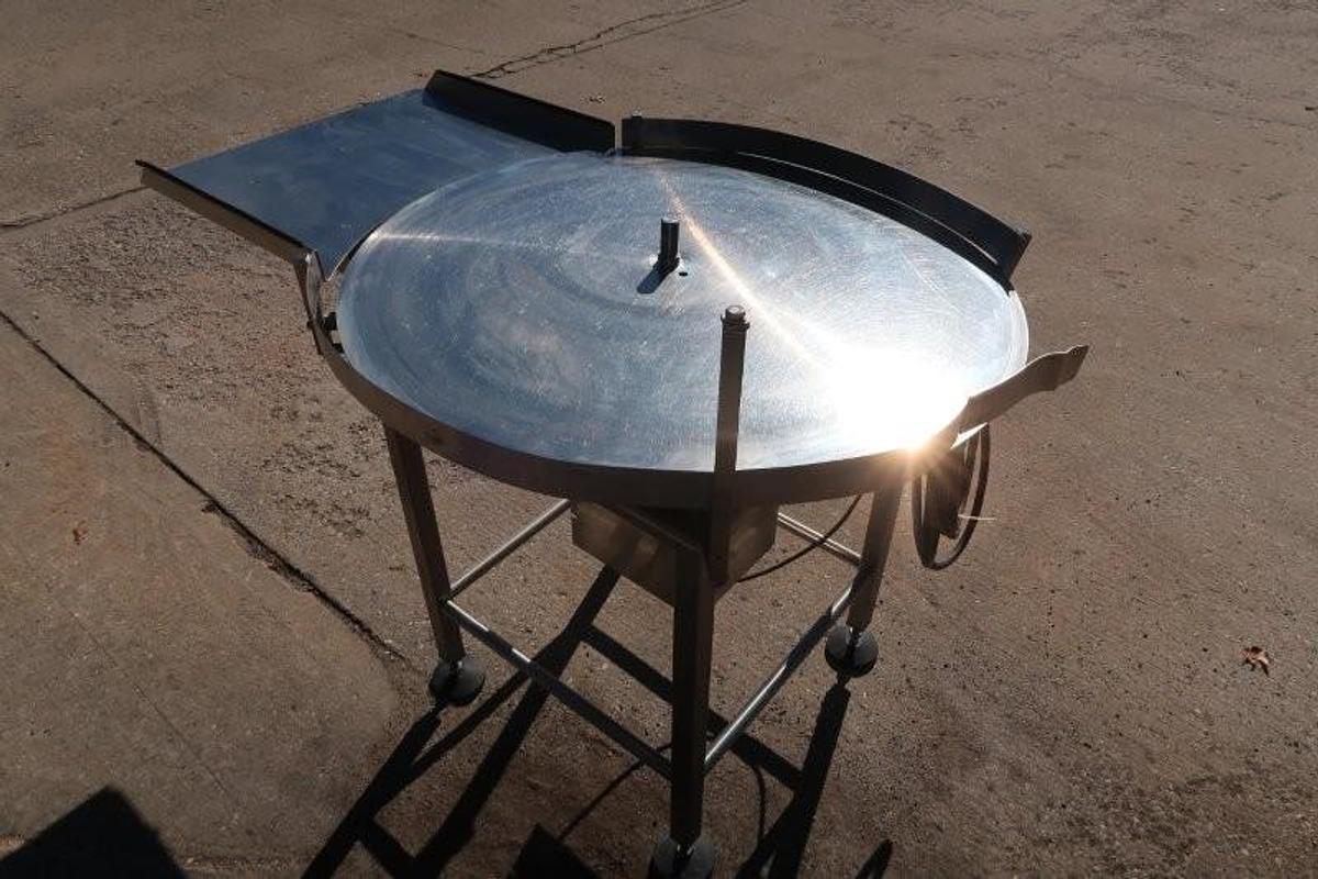 Used Filamatic 36 In. Rotary Unscrambling/Accumulating Table
