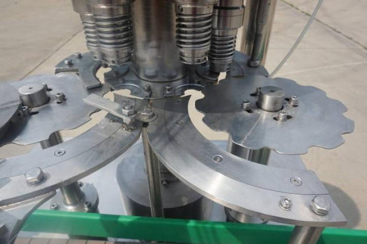 Used Shanghai Kuixing Six Head Rotary Chuck Capper