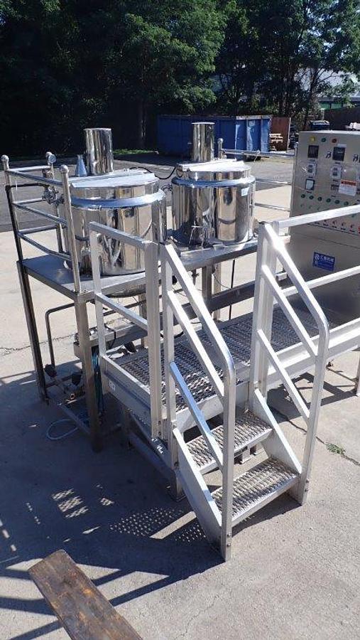 Used Twin 60 Gallon SS Jacketed Mix Tanks/Kettles, Common Base