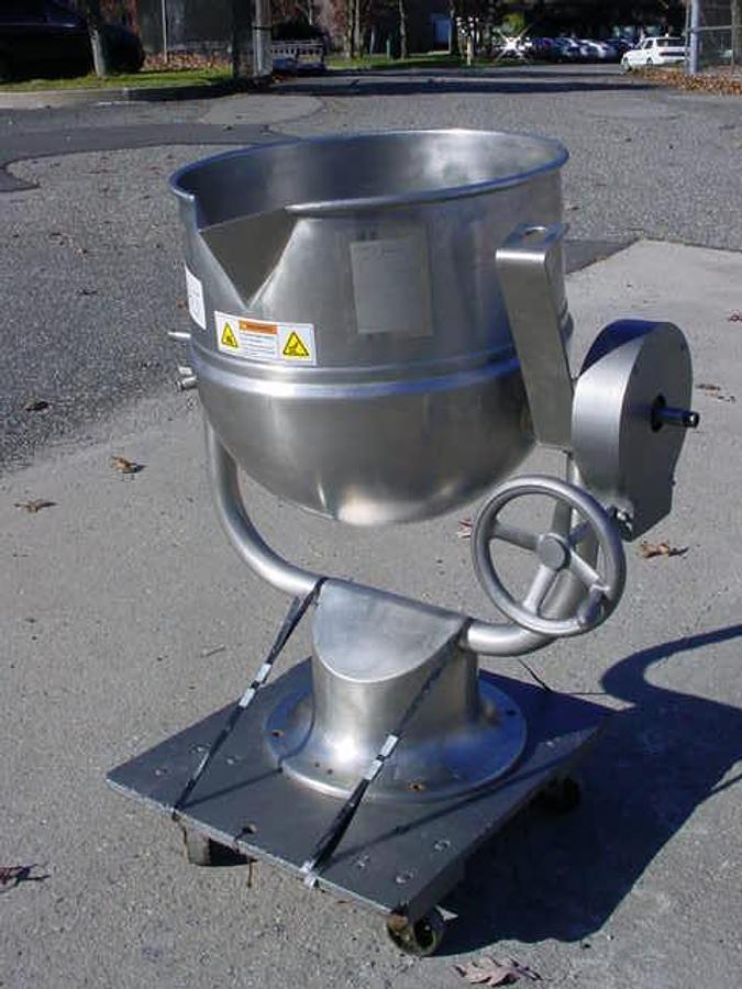 Used 20 Gallon Groen Stainless Steel Tilt Kettle, 45 Psi Jacket