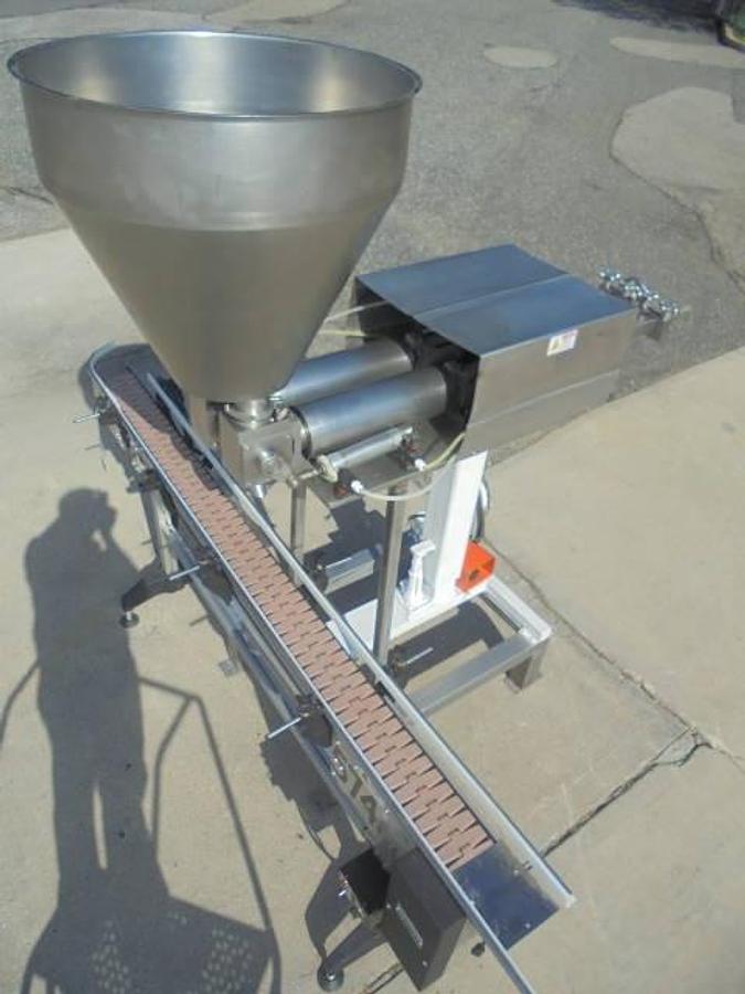 Used Simplex AIR F-200 Twin Head Piston Filler