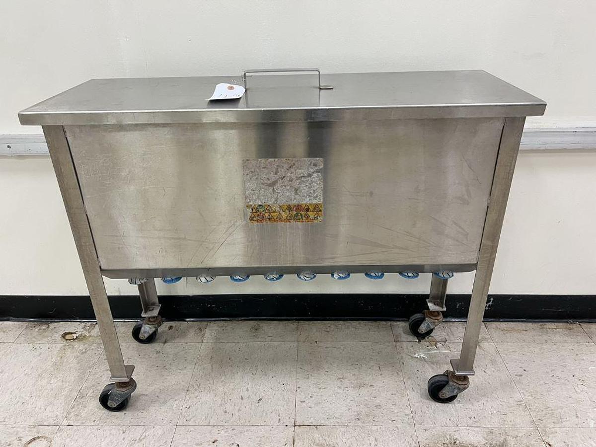 Used Kapsall VOL-32-8 Ten Piston Auto Filler, 600 cc pistons