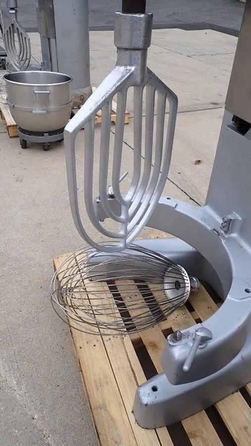 Used Hobart V-1401 Planetary Bowl Mixer, 5 HP