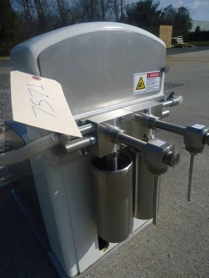 Used Cozzoli F520 Tabletop Twin Piston Filler, 600 Cc Pistons