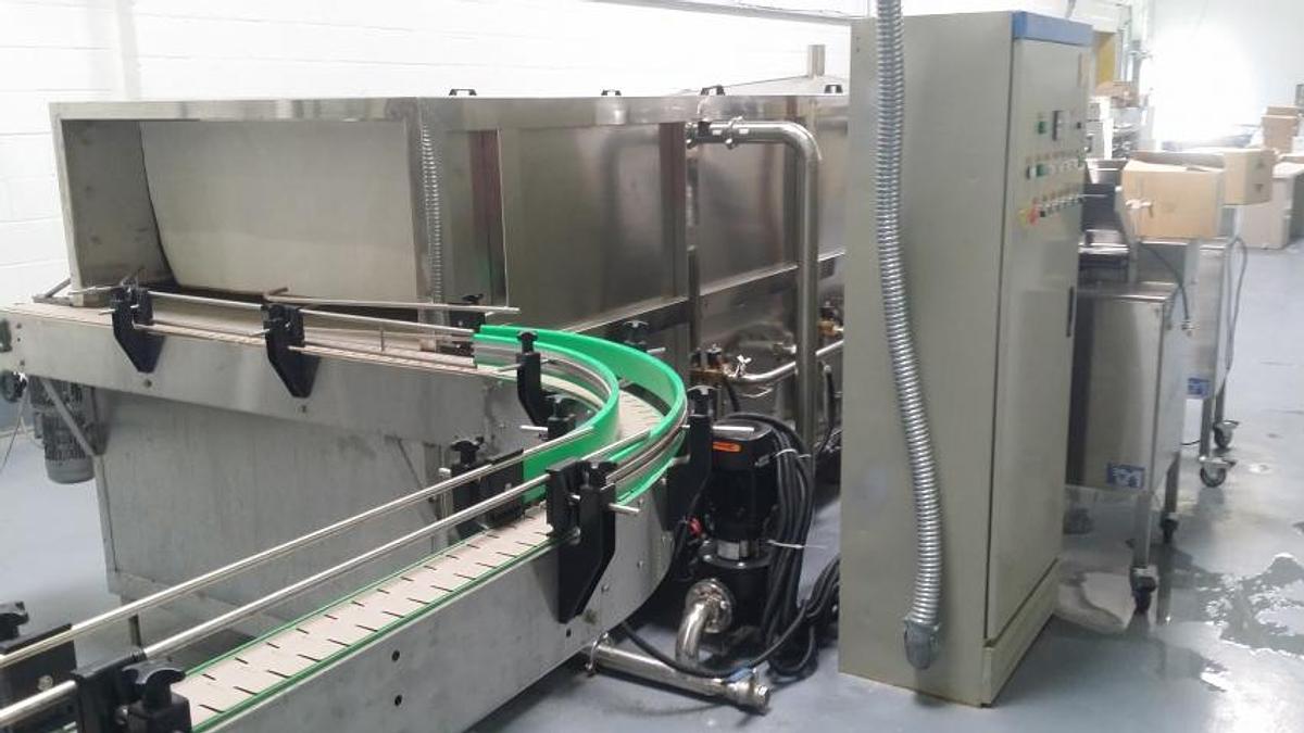 Used Ice Tea/Water Bottle Filling Line, 4,000 Bottles Per Hour, CIP