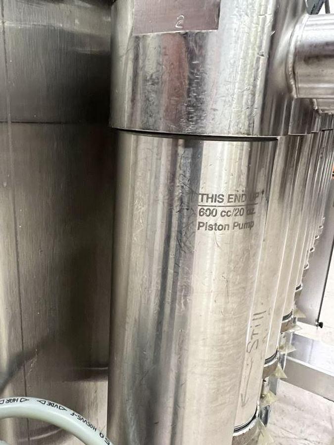 Used Kapsall VOL-32-8 Ten Piston Auto Filler, 600 cc pistons