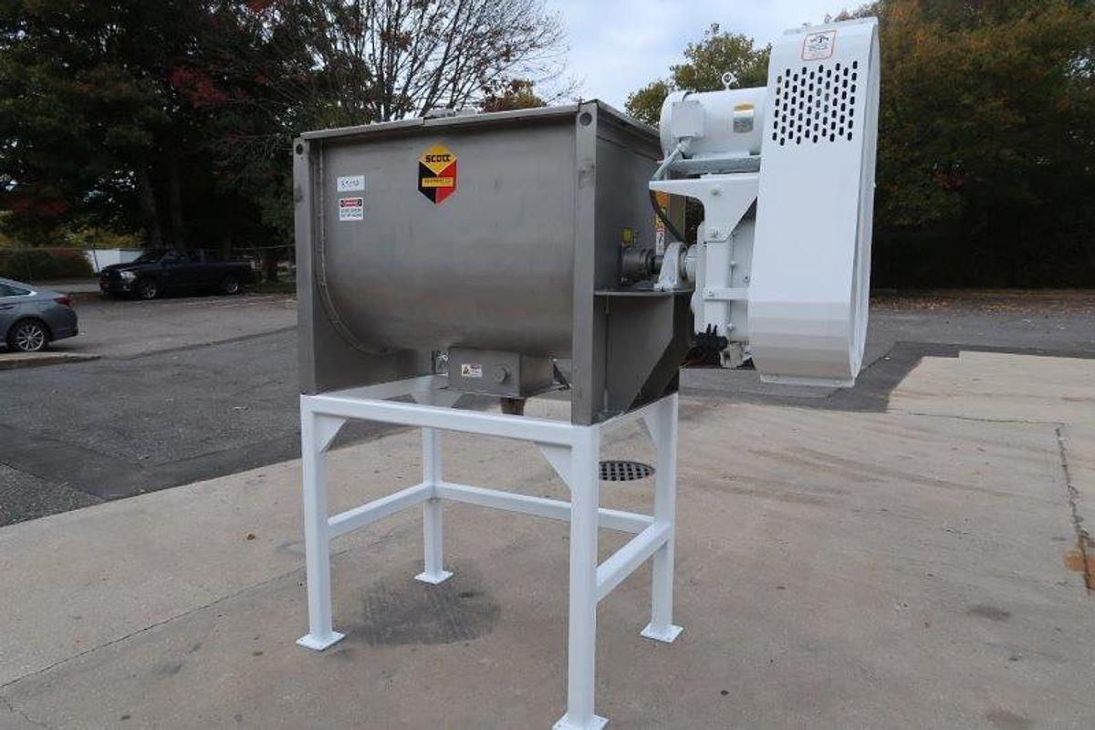 Used Scott Approx. 30 Cu. Ft. SS Paddle Blender, 10HP