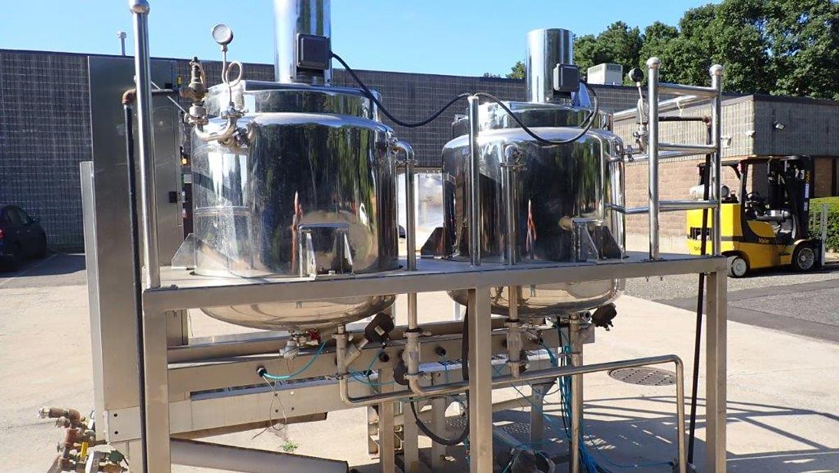 Used Twin 60 Gallon SS Jacketed Mix Tanks/Kettles, Common Base