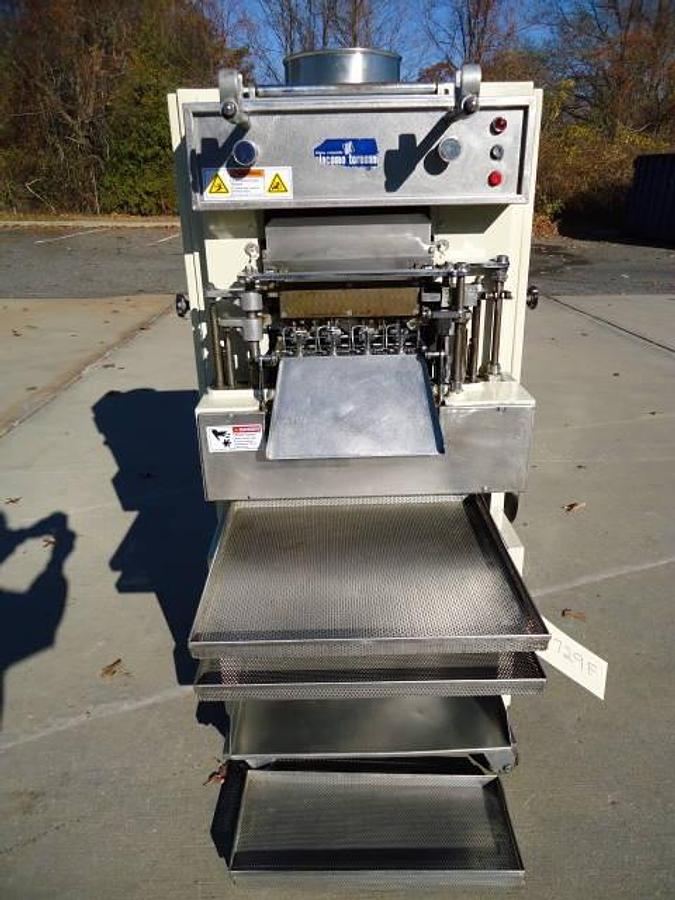Used Toresani Mt-265a Four Punch Tortellini Machine