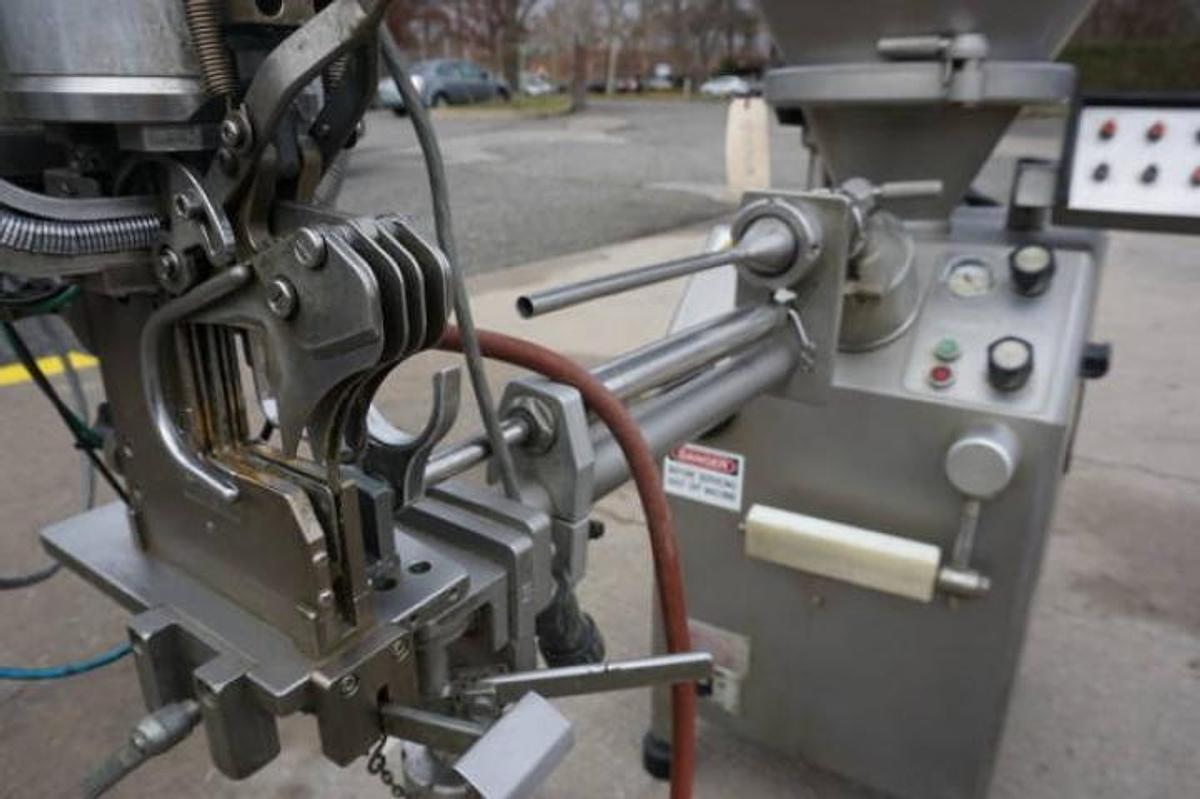 Used Vemag 500 Vacuum Stuffer, Type 128/90, With Link/Clipper