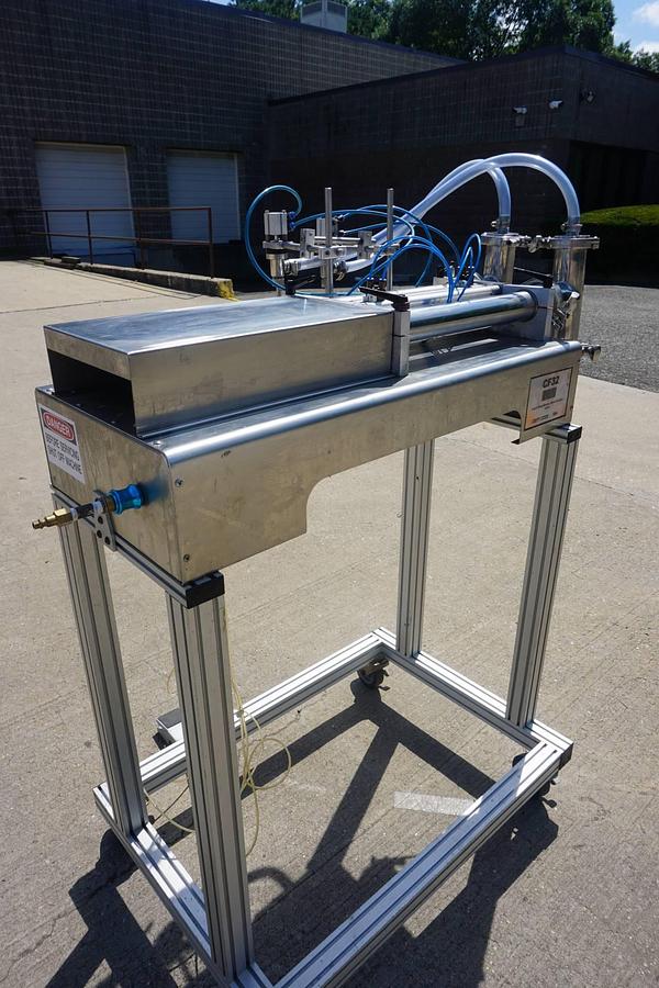 Used Twin Piston Filling Machine, Air Operated