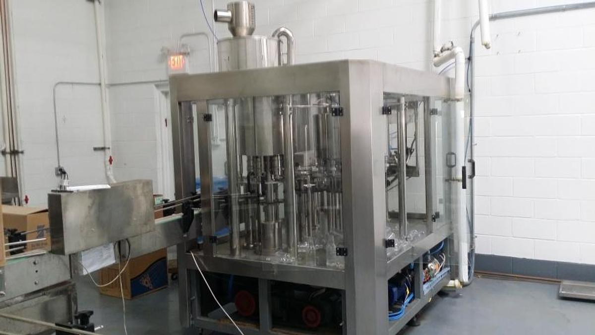 Used Ice Tea/Water Bottle Filling Line, 4,000 Bottles Per Hour, CIP