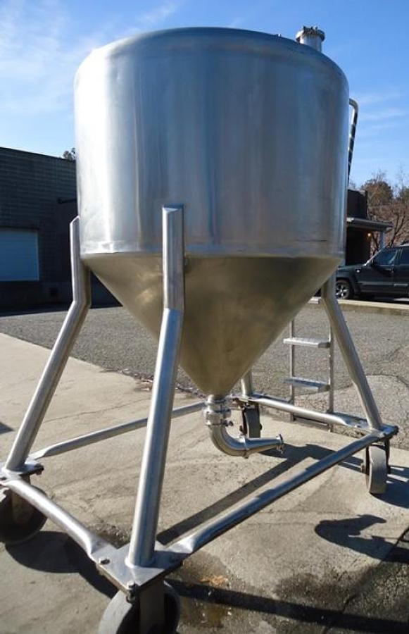 Used 600 Gallon Hicks Equipment Portable Cone Bottom Tank, 316L Stainless