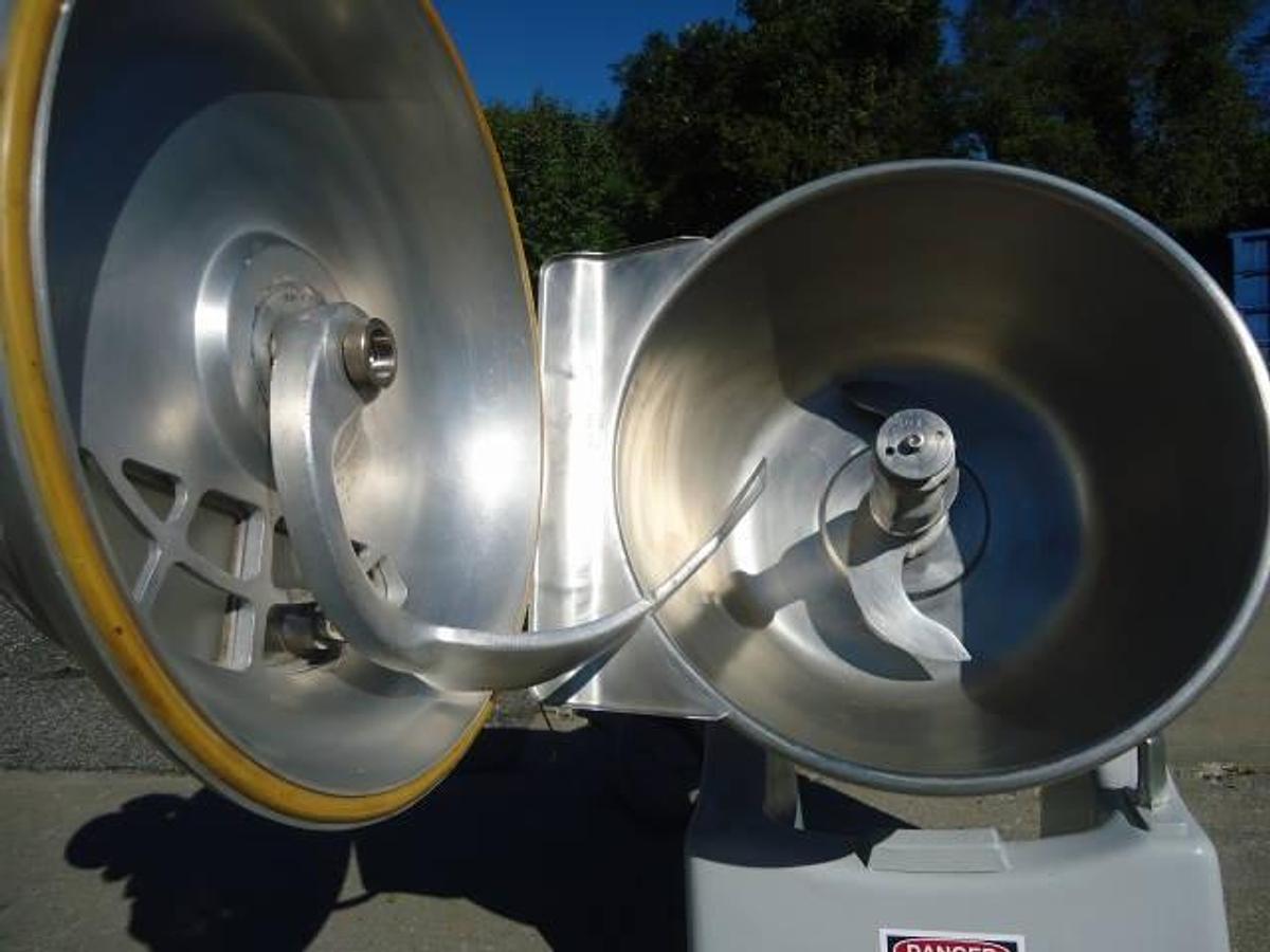 Used 40 Qt. Hobart Vcm-40e Cutter-Mixer