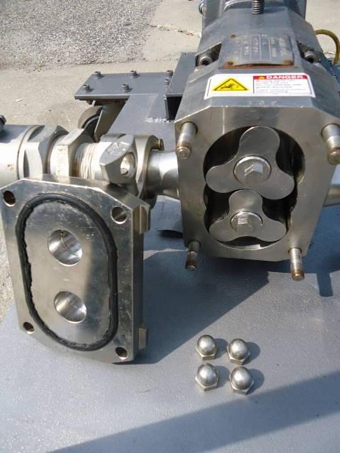 Used Albin 1.5 inch x 1.5 inch positive displacement gear pump, single phase