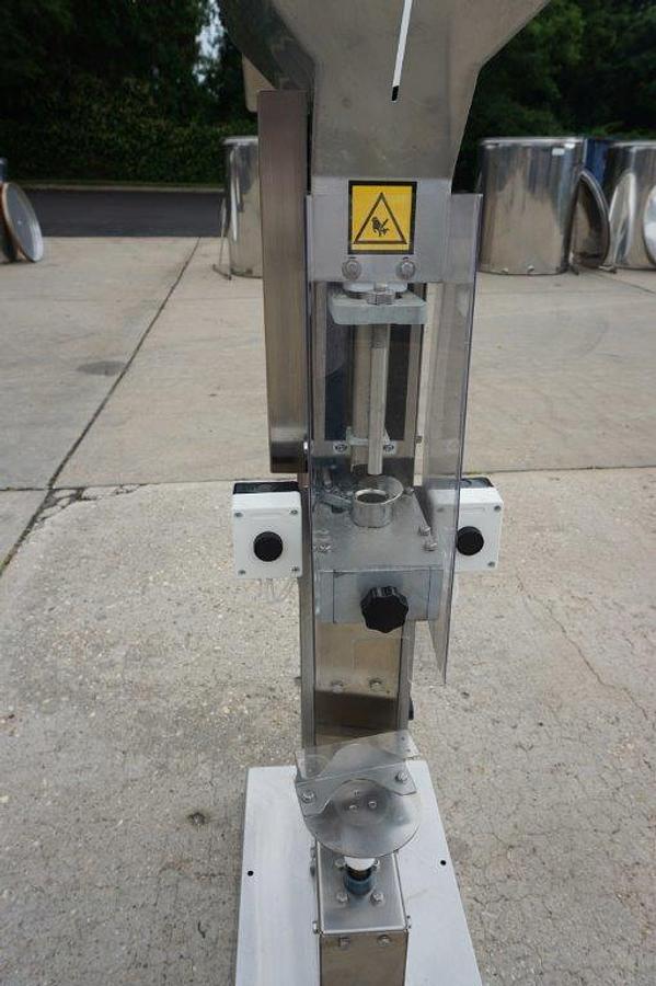 Used Single Head Wine Bottle Corker, Pneumatic