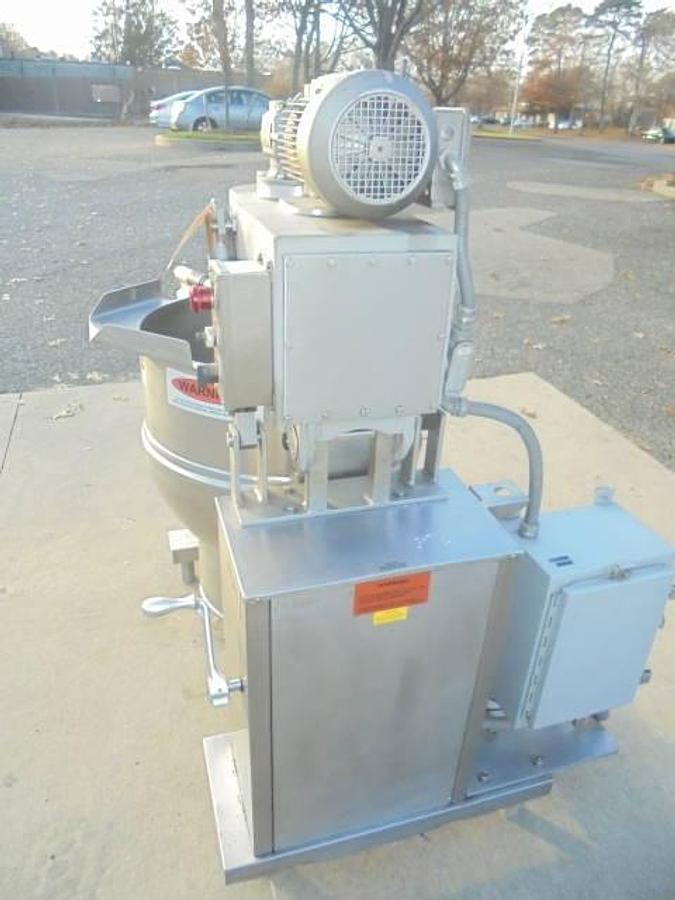 Used 40 Gal Groen self-contained electric twin action kettle, tilt discharge, 316 SS