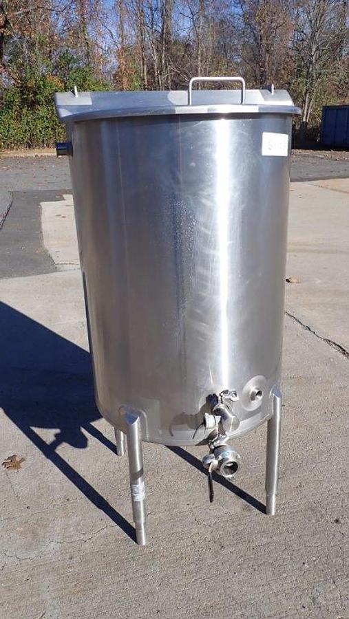 Used 100 Gallon 316 Stainless Sanitary Tank