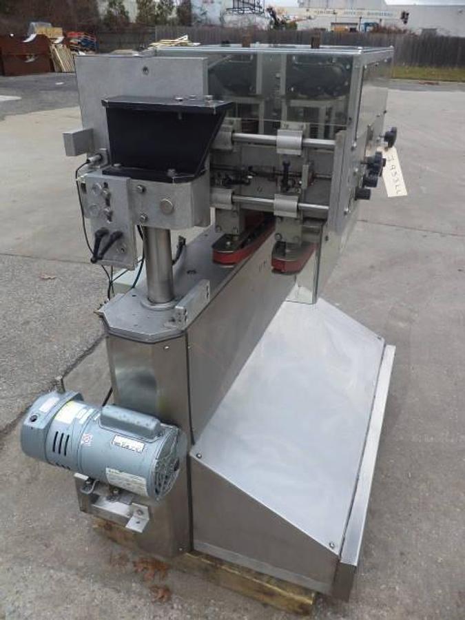 Used New England Machinery Six Spindle Cap Tightener/Retorquer
