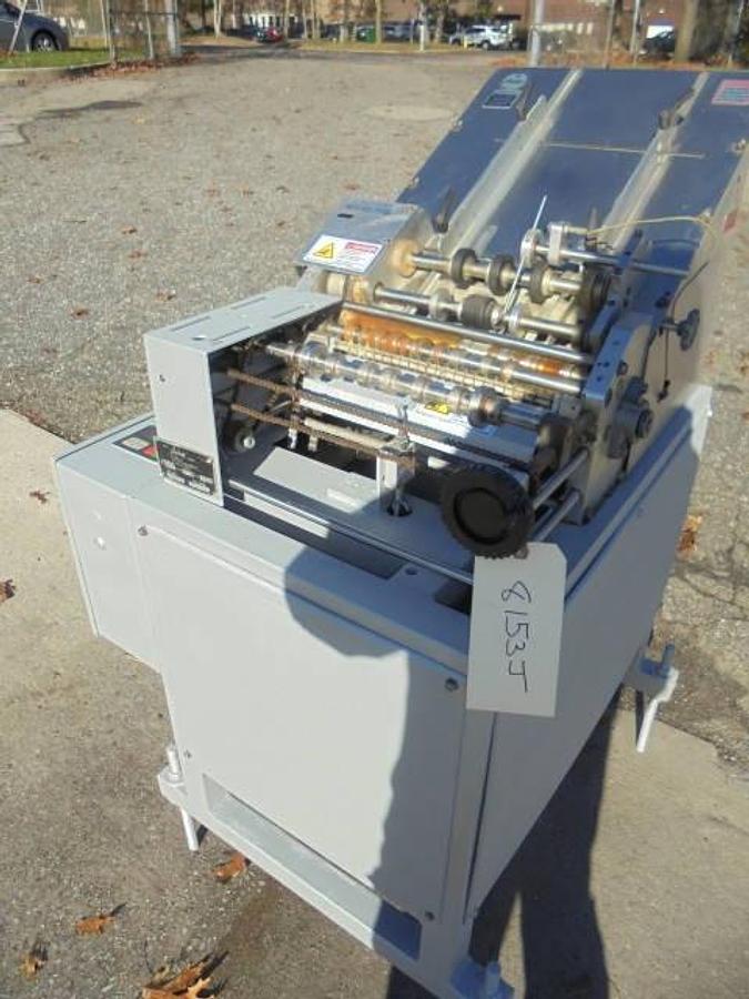 Used Labelette SGPW Semi-Automatic Glue Labeler