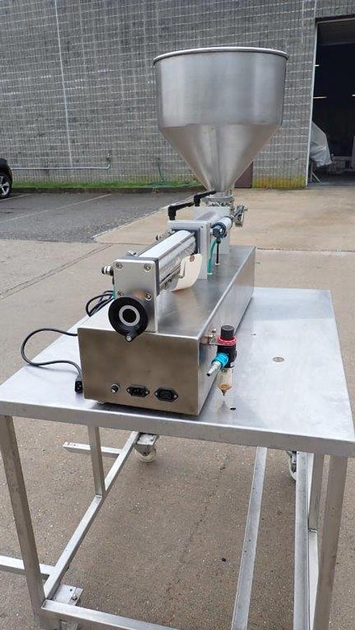 Used TG-1000 Air Operated Single Piston Filler, Quart Piston