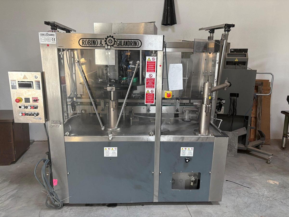 Used Robino & Galandrino Wire Hooder with Hood Magazine Dispenser