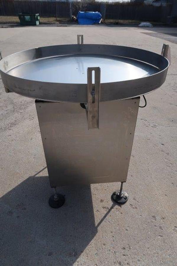 Used 36 In. Diameter Globaltek Rotary Unscrambling/Accumulating Table