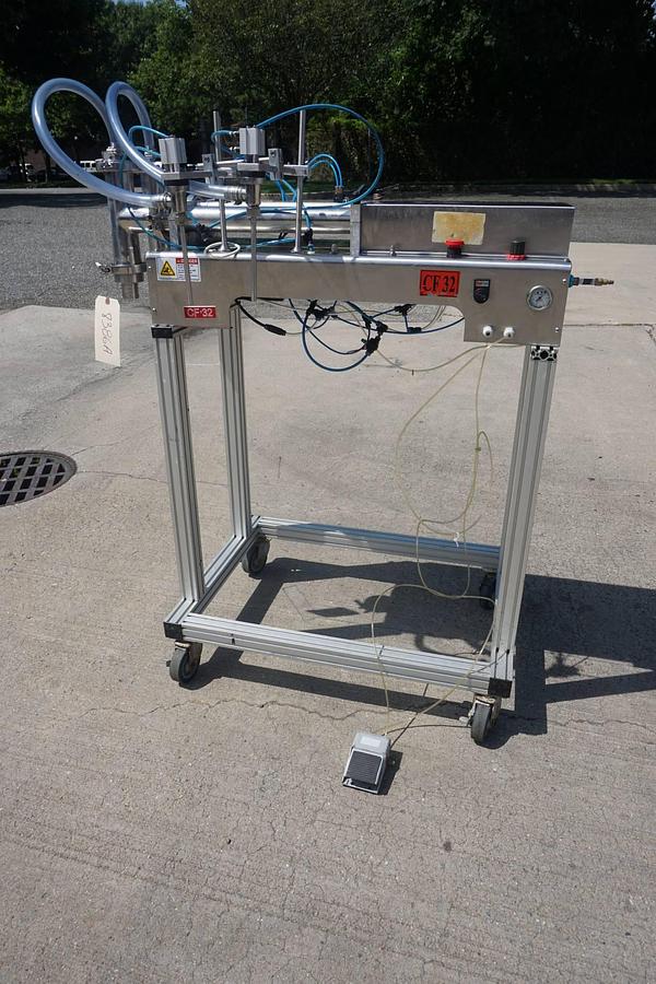 Used Twin Piston Filling Machine, Air Operated